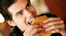 uomini e junk food